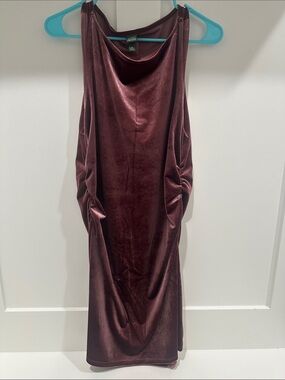 Velvet Sleeveless Midi Dress in Plum